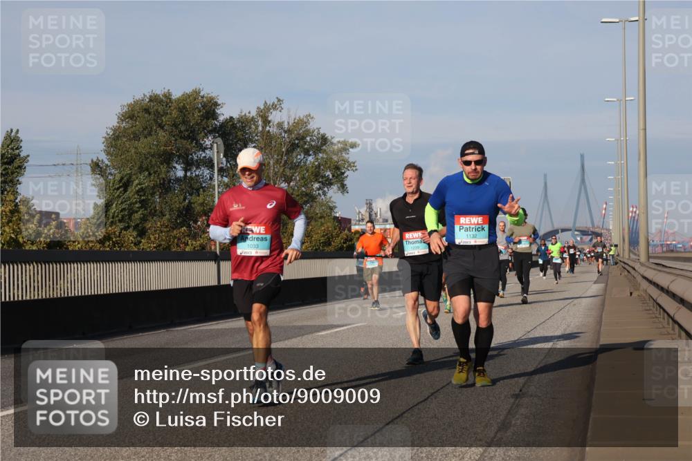 03.10.2025 - Köhlbrandbrückenlauf Luisa Fischer http://msf.ph/oto/9009009 03.10.2025 10:50:53 Position 3 1033, 1239, 1132 meine-sportfotos.de