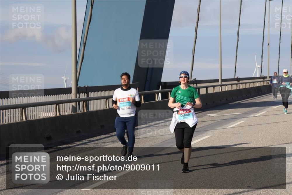 03.10.2025 - Köhlbrandbrückenlauf Julia Fischer http://msf.ph/oto/9009011 03.10.2025 10:08:21 Position 2 3347, 3258 meine-sportfotos.de