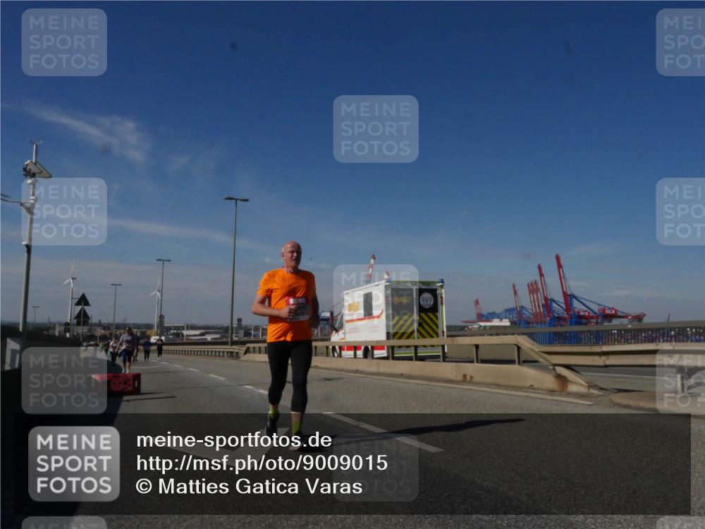 03.10.2025 - Köhlbrandbrückenlauf Matties Gatica Varas http://msf.ph/oto/9009015 03.10.2025 13:05:29 Position 2  meine-sportfotos.de