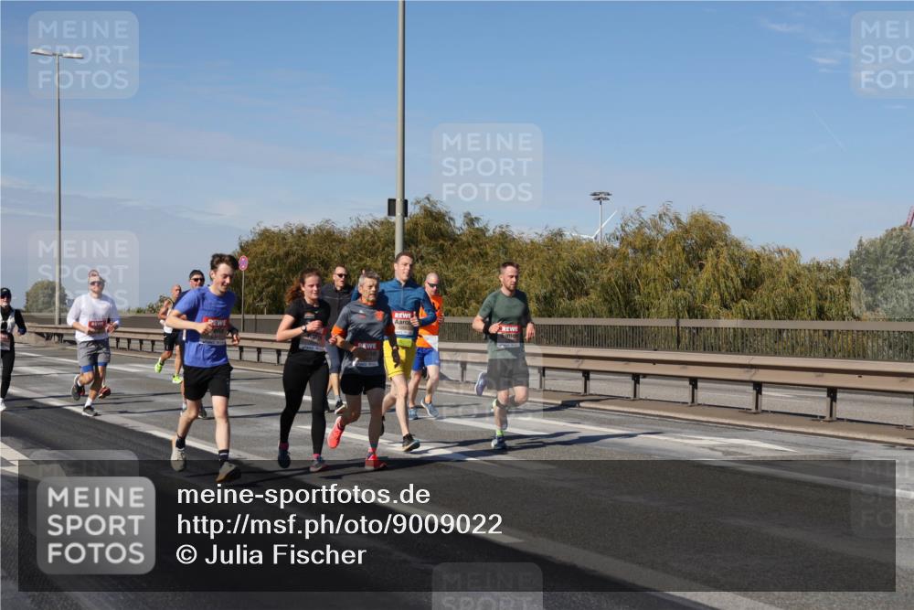 03.10.2025 - Köhlbrandbrückenlauf Julia Fischer http://msf.ph/oto/9009022 03.10.2025 12:52:01 Position 3  meine-sportfotos.de