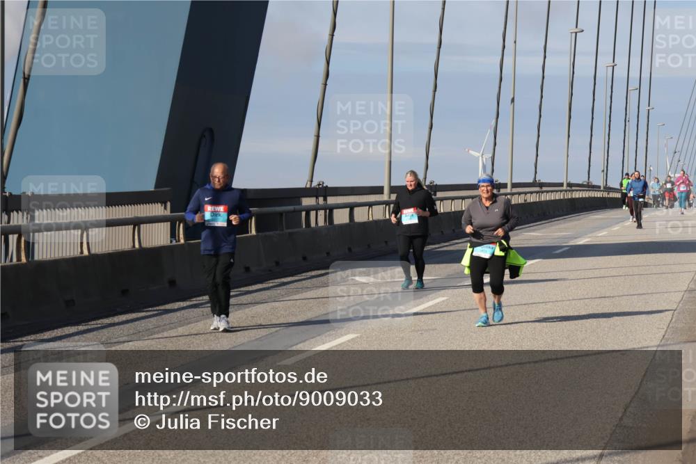 03.10.2025 - Köhlbrandbrückenlauf Julia Fischer http://msf.ph/oto/9009033 03.10.2025 10:08:33 Position 2  meine-sportfotos.de