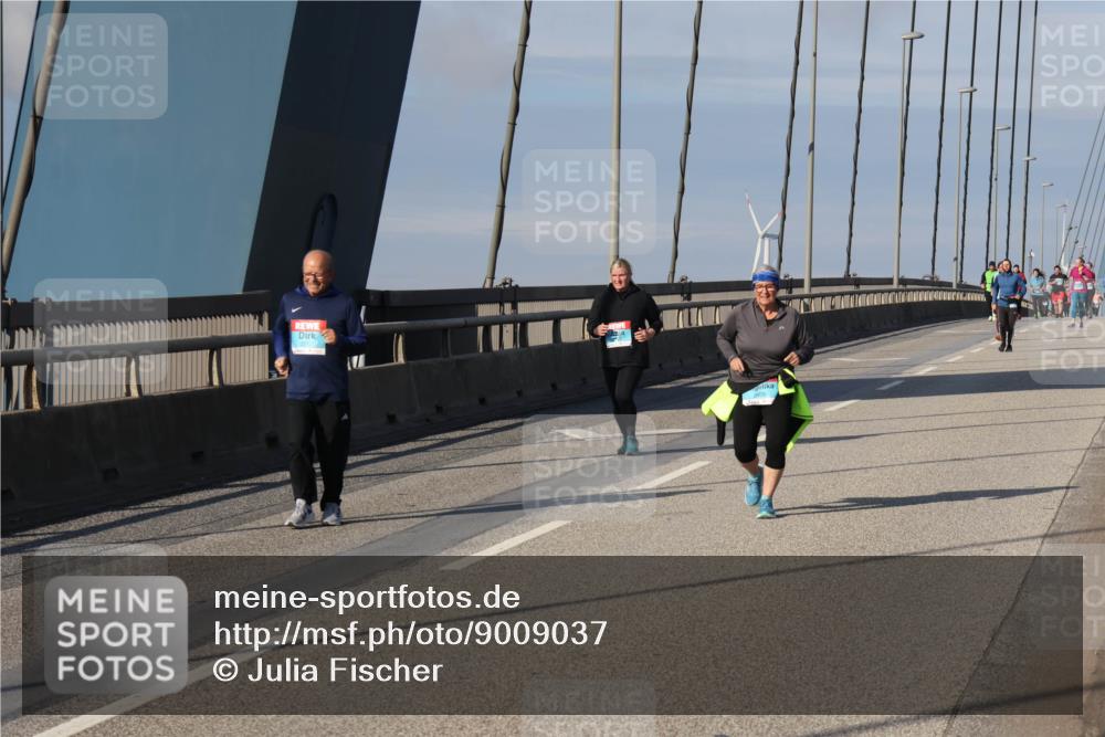 03.10.2025 - Köhlbrandbrückenlauf Julia Fischer http://msf.ph/oto/9009037 03.10.2025 10:08:33 Position 2  meine-sportfotos.de