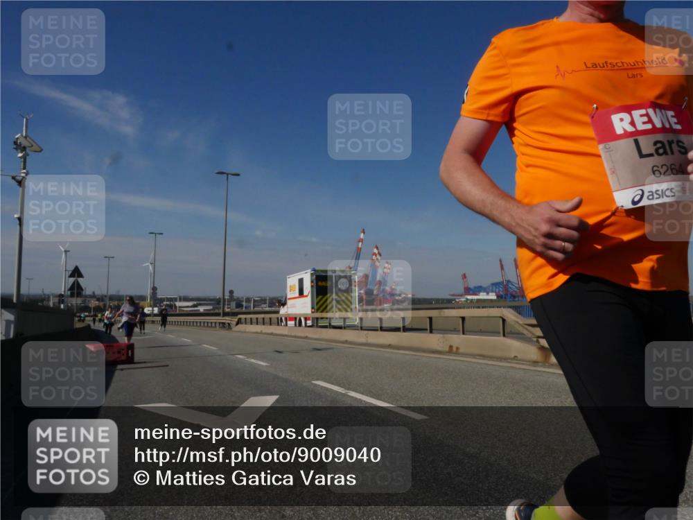 03.10.2025 - Köhlbrandbrückenlauf Matties Gatica Varas http://msf.ph/oto/9009040 03.10.2025 13:05:31 Position 2 6264 meine-sportfotos.de