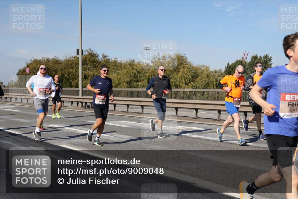 03.10.2025 - Köhlbrandbrückenlauf Julia Fischer http://msf.ph/oto/9009048 03.10.2025 12:52:04 Position 3 6041 meine-sportfotos.de