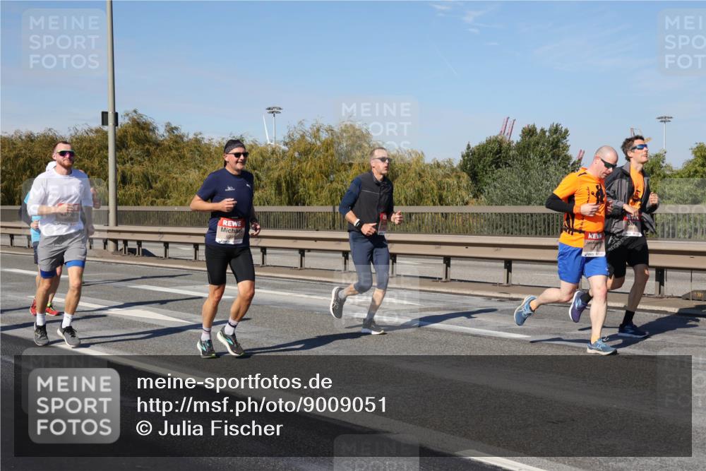 03.10.2025 - Köhlbrandbrückenlauf Julia Fischer http://msf.ph/oto/9009051 03.10.2025 12:52:04 Position 3  meine-sportfotos.de