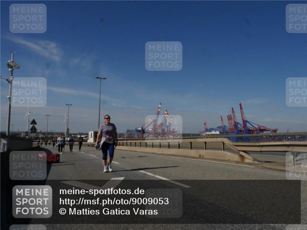 03.10.2025 - Köhlbrandbrückenlauf Matties Gatica Varas http://msf.ph/oto/9009053 03.10.2025 13:05:37 Position 2  meine-sportfotos.de