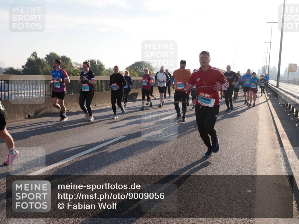 03.10.2025 - Köhlbrandbrückenlauf Fabian Wolf http://msf.ph/oto/9009056 03.10.2025 09:20:56 Position 3 1066 meine-sportfotos.de