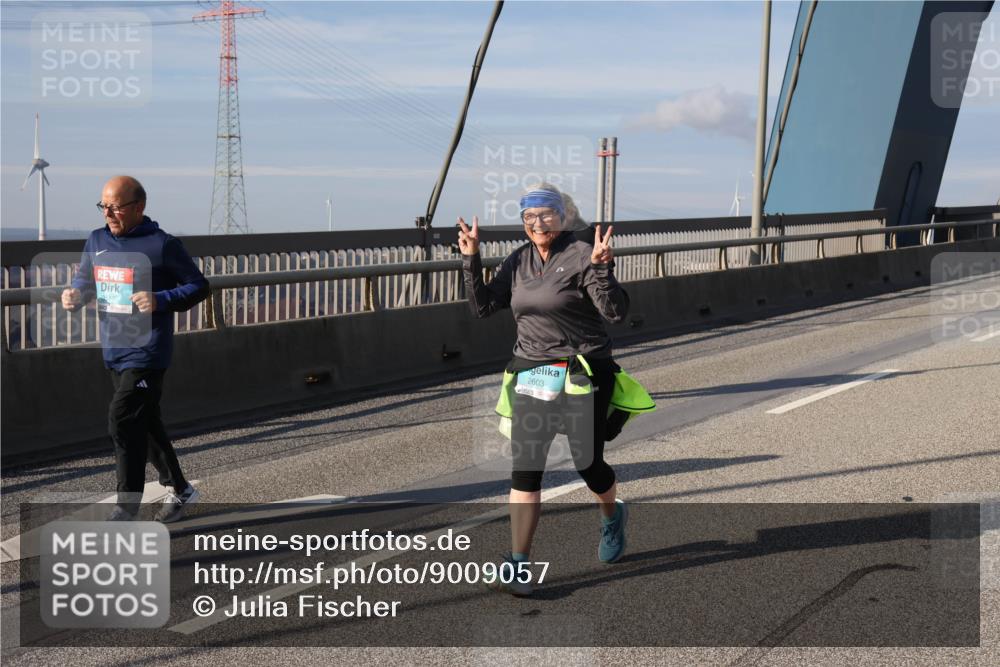 03.10.2025 - Köhlbrandbrückenlauf Julia Fischer http://msf.ph/oto/9009057 03.10.2025 10:08:39 Position 2 2603 meine-sportfotos.de