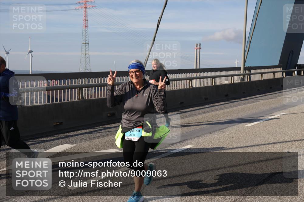 03.10.2025 - Köhlbrandbrückenlauf Julia Fischer http://msf.ph/oto/9009063 03.10.2025 10:08:40 Position 2 2603 meine-sportfotos.de