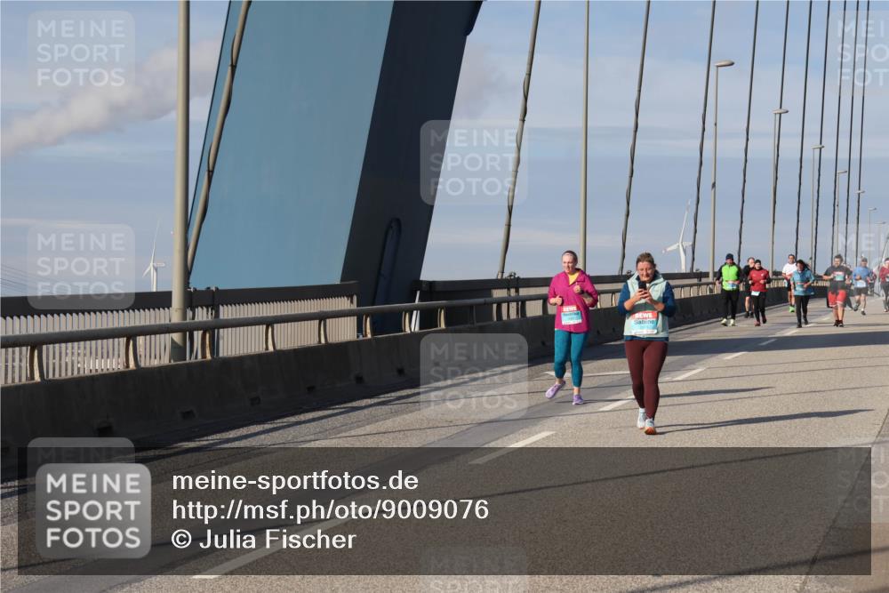 03.10.2025 - Köhlbrandbrückenlauf Julia Fischer http://msf.ph/oto/9009076 03.10.2025 10:08:55 Position 2  meine-sportfotos.de
