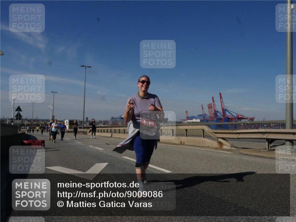 03.10.2025 - Köhlbrandbrückenlauf Matties Gatica Varas http://msf.ph/oto/9009086 03.10.2025 13:05:39 Position 2 5999, 118 meine-sportfotos.de