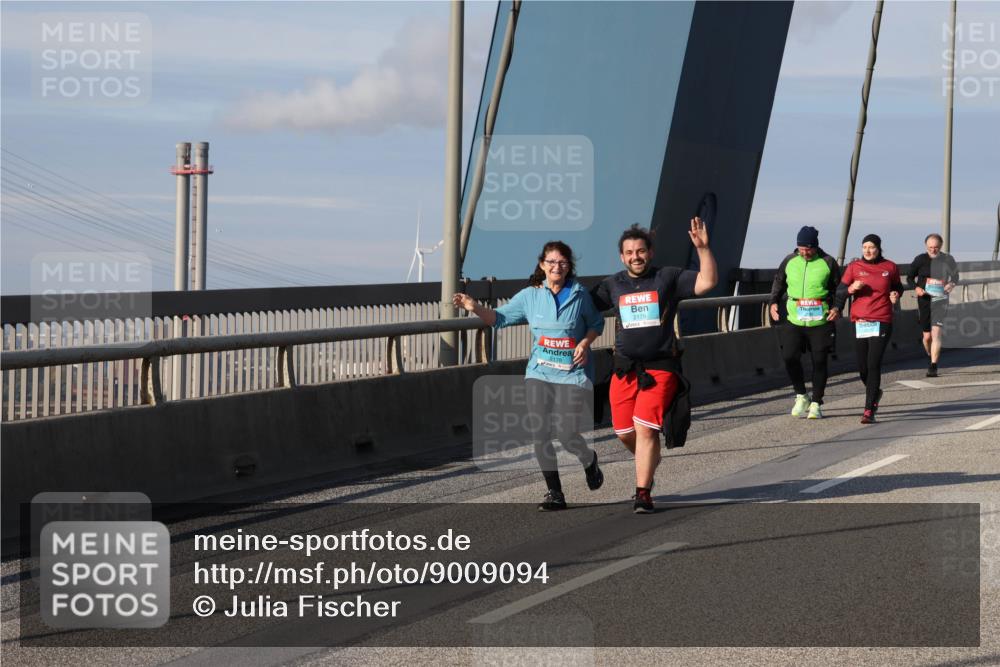 03.10.2025 - Köhlbrandbrückenlauf Julia Fischer http://msf.ph/oto/9009094 03.10.2025 10:09:10 Position 2 2178, 2179 meine-sportfotos.de