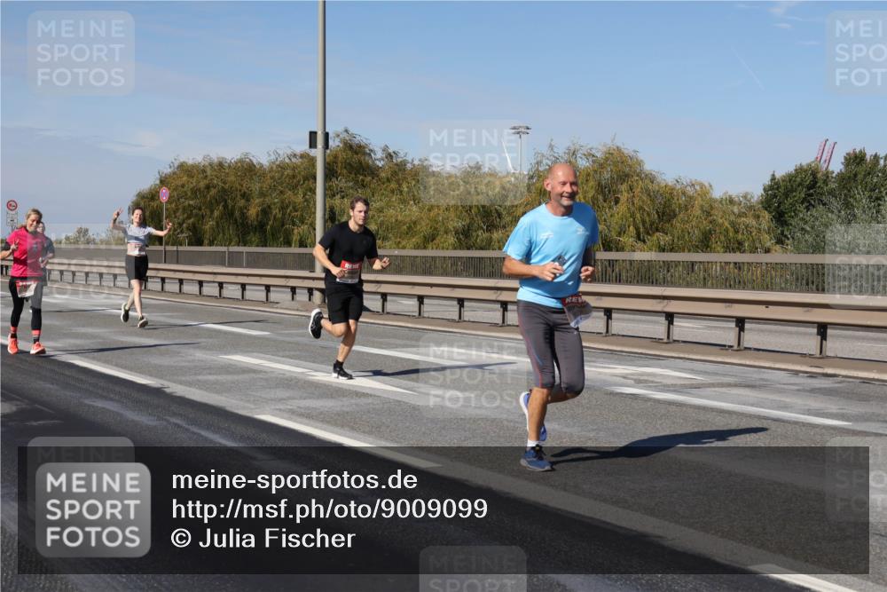 03.10.2025 - Köhlbrandbrückenlauf Julia Fischer http://msf.ph/oto/9009099 03.10.2025 12:52:10 Position 3  meine-sportfotos.de