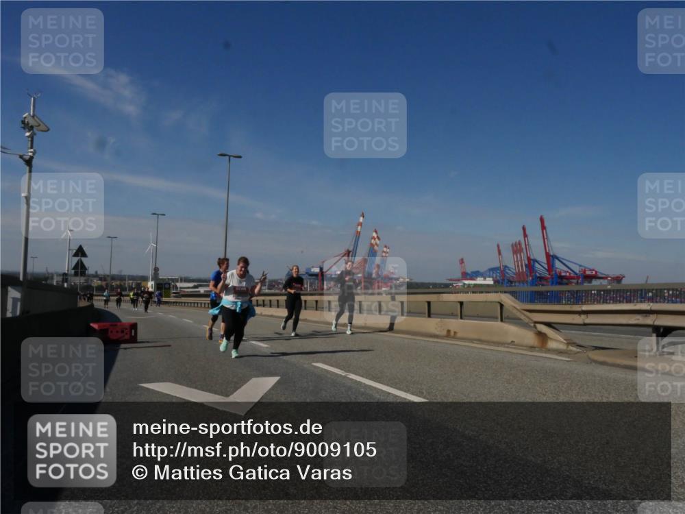 03.10.2025 - Köhlbrandbrückenlauf Matties Gatica Varas http://msf.ph/oto/9009105 03.10.2025 13:05:44 Position 2  meine-sportfotos.de