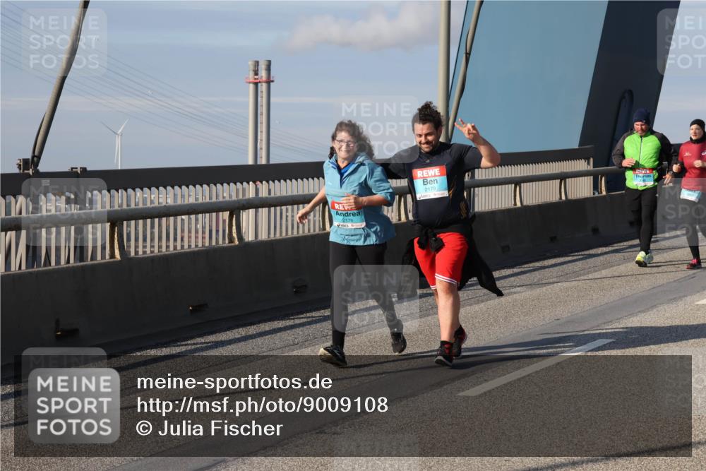 03.10.2025 - Köhlbrandbrückenlauf Julia Fischer http://msf.ph/oto/9009108 03.10.2025 10:09:11 Position 2 2178, 2179 meine-sportfotos.de