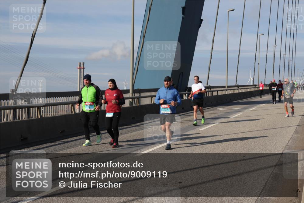 03.10.2025 - Köhlbrandbrückenlauf Julia Fischer http://msf.ph/oto/9009119 03.10.2025 10:09:15 Position 2  meine-sportfotos.de