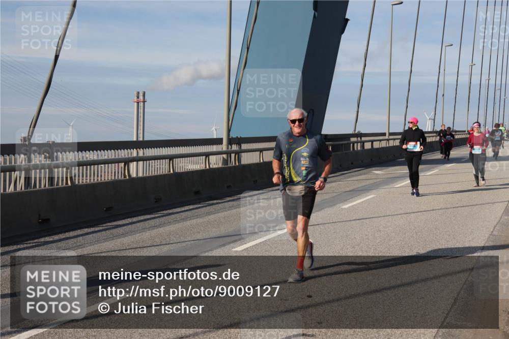 03.10.2025 - Köhlbrandbrückenlauf Julia Fischer http://msf.ph/oto/9009127 03.10.2025 10:09:22 Position 2  meine-sportfotos.de