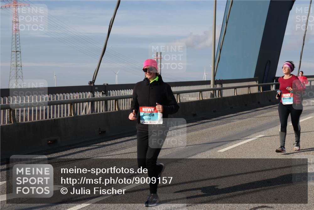03.10.2025 - Köhlbrandbrückenlauf Julia Fischer http://msf.ph/oto/9009157 03.10.2025 10:09:26 Position 2 2394, 3284 meine-sportfotos.de