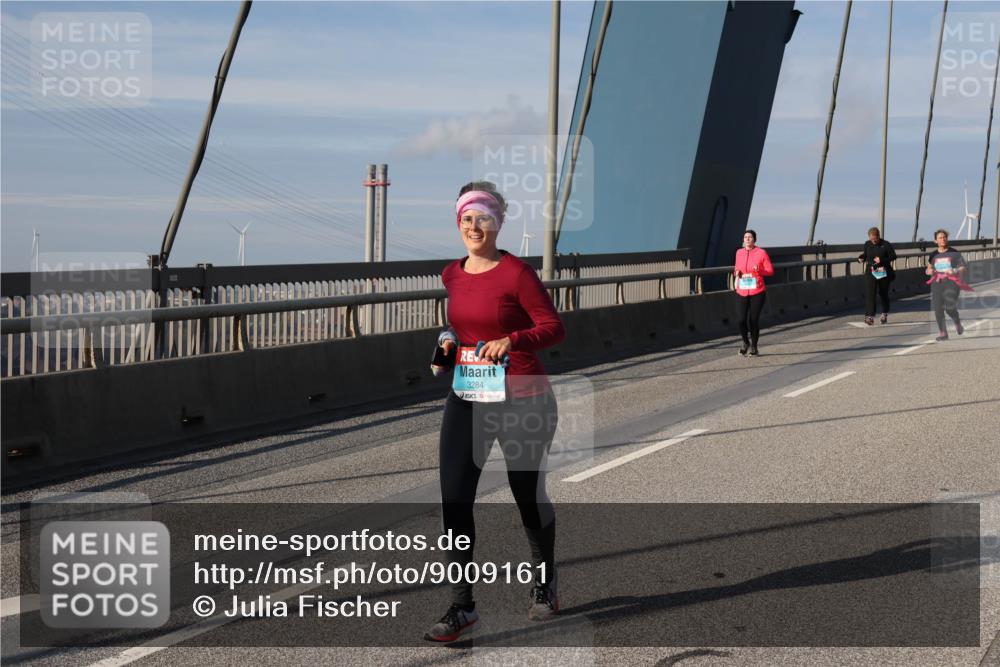 03.10.2025 - Köhlbrandbrückenlauf Julia Fischer http://msf.ph/oto/9009161 03.10.2025 10:09:28 Position 2 3284 meine-sportfotos.de