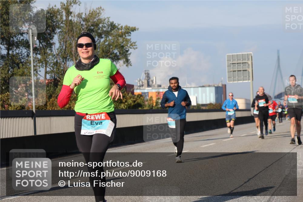 03.10.2025 - Köhlbrandbrückenlauf Luisa Fischer http://msf.ph/oto/9009168 03.10.2025 10:51:05 Position 3 2822 meine-sportfotos.de