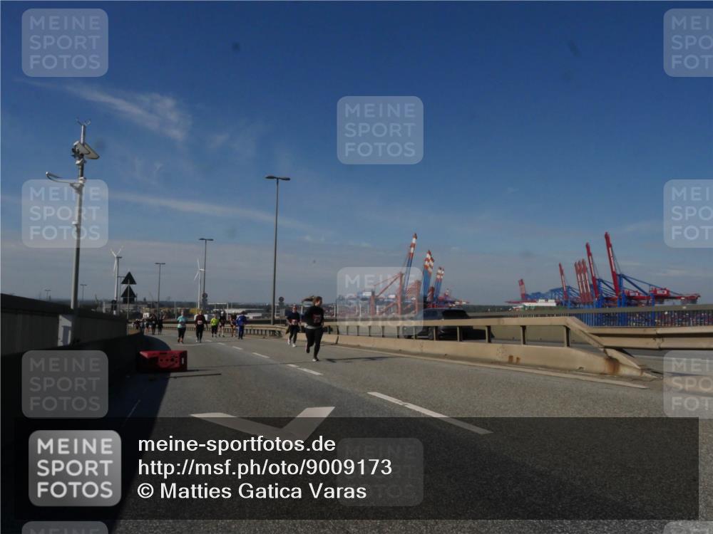 03.10.2025 - Köhlbrandbrückenlauf Matties Gatica Varas http://msf.ph/oto/9009173 03.10.2025 13:05:55 Position 2  meine-sportfotos.de