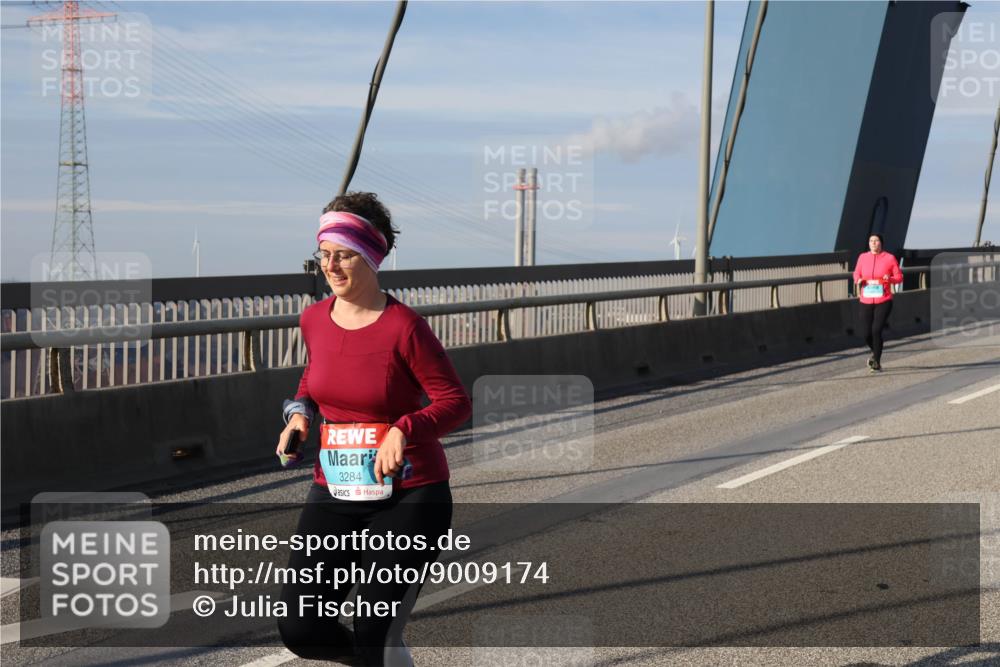 03.10.2025 - Köhlbrandbrückenlauf Julia Fischer http://msf.ph/oto/9009174 03.10.2025 10:09:29 Position 2 3284 meine-sportfotos.de