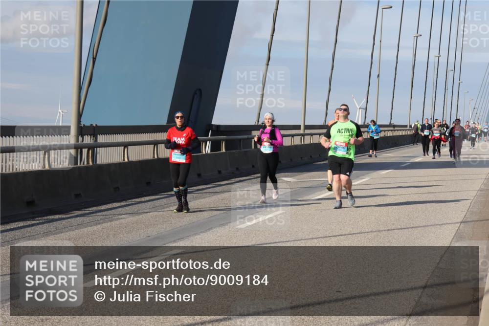 03.10.2025 - Köhlbrandbrückenlauf Julia Fischer http://msf.ph/oto/9009184 03.10.2025 10:09:43 Position 2  meine-sportfotos.de