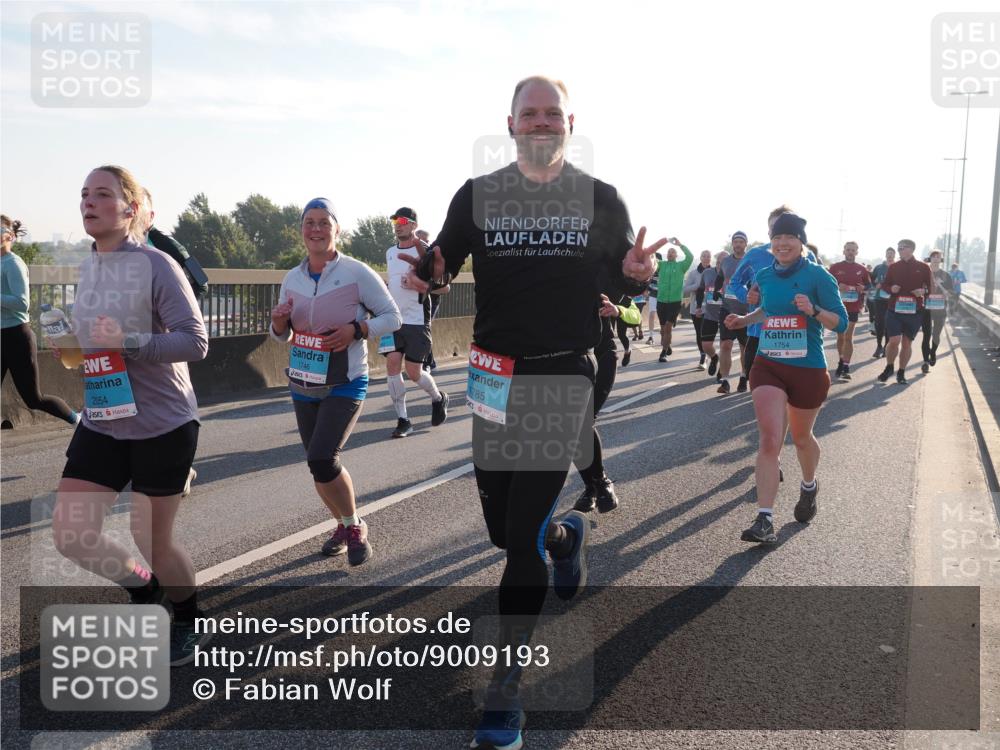 03.10.2025 - Köhlbrandbrückenlauf Fabian Wolf http://msf.ph/oto/9009193 03.10.2025 09:21:00 Position 3 2054, 1746, 1785, 1754 meine-sportfotos.de