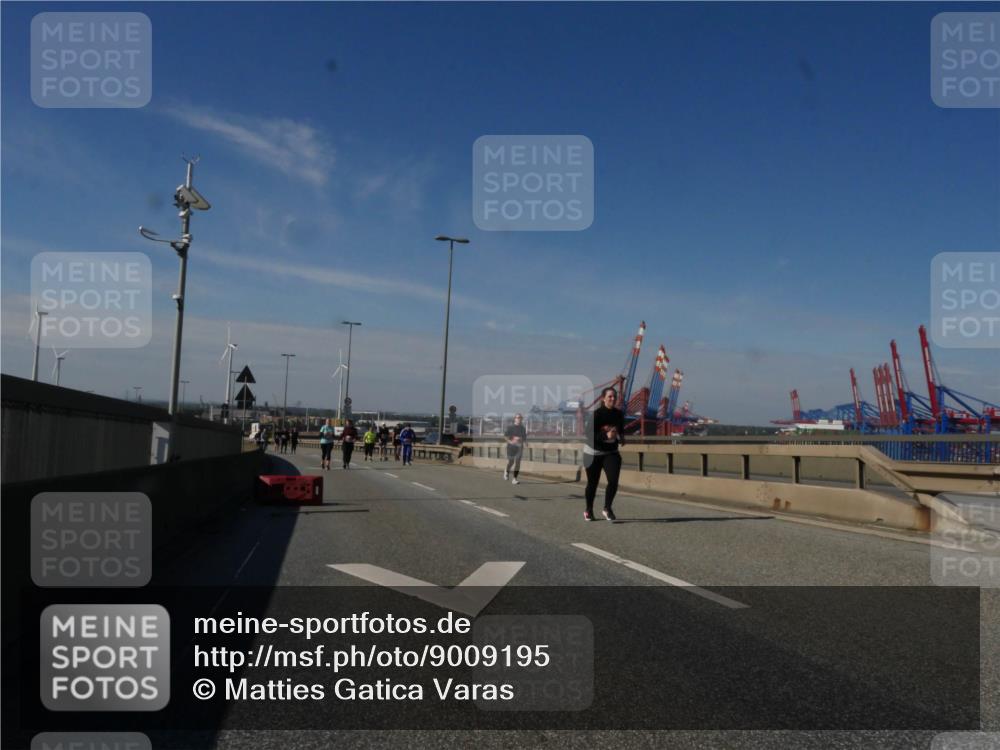 03.10.2025 - Köhlbrandbrückenlauf Matties Gatica Varas http://msf.ph/oto/9009195 03.10.2025 13:05:57 Position 2  meine-sportfotos.de