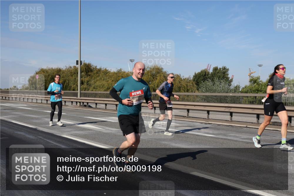 03.10.2025 - Köhlbrandbrückenlauf Julia Fischer http://msf.ph/oto/9009198 03.10.2025 12:52:23 Position 3  meine-sportfotos.de