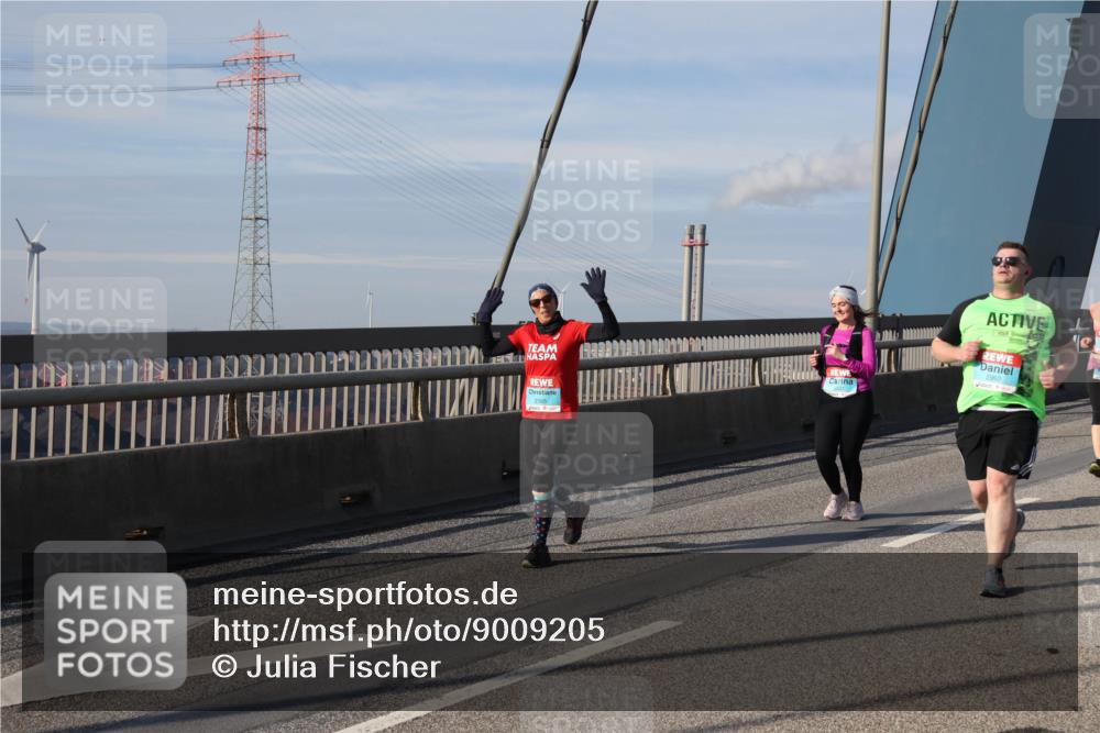 03.10.2025 - Köhlbrandbrückenlauf Julia Fischer http://msf.ph/oto/9009205 03.10.2025 10:09:47 Position 2 7997777, 2565 meine-sportfotos.de