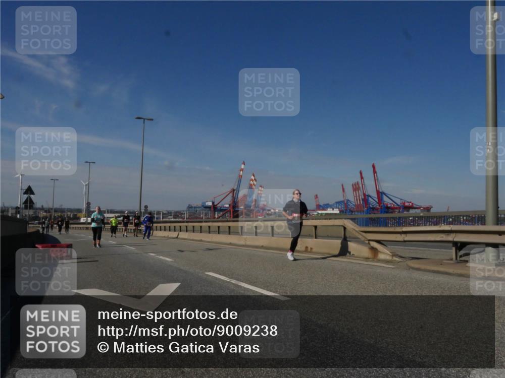 03.10.2025 - Köhlbrandbrückenlauf Matties Gatica Varas http://msf.ph/oto/9009238 03.10.2025 13:06:01 Position 2  meine-sportfotos.de