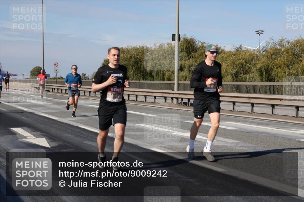 03.10.2025 - Köhlbrandbrückenlauf Julia Fischer http://msf.ph/oto/9009242 03.10.2025 12:52:28 Position 3  meine-sportfotos.de
