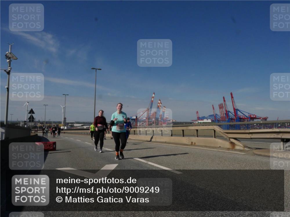 03.10.2025 - Köhlbrandbrückenlauf Matties Gatica Varas http://msf.ph/oto/9009249 03.10.2025 13:06:07 Position 2  meine-sportfotos.de
