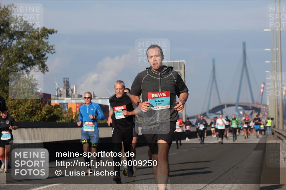 03.10.2025 - Köhlbrandbrückenlauf Luisa Fischer http://msf.ph/oto/9009250 03.10.2025 10:51:10 Position 3 1302, 3721, 1385 meine-sportfotos.de