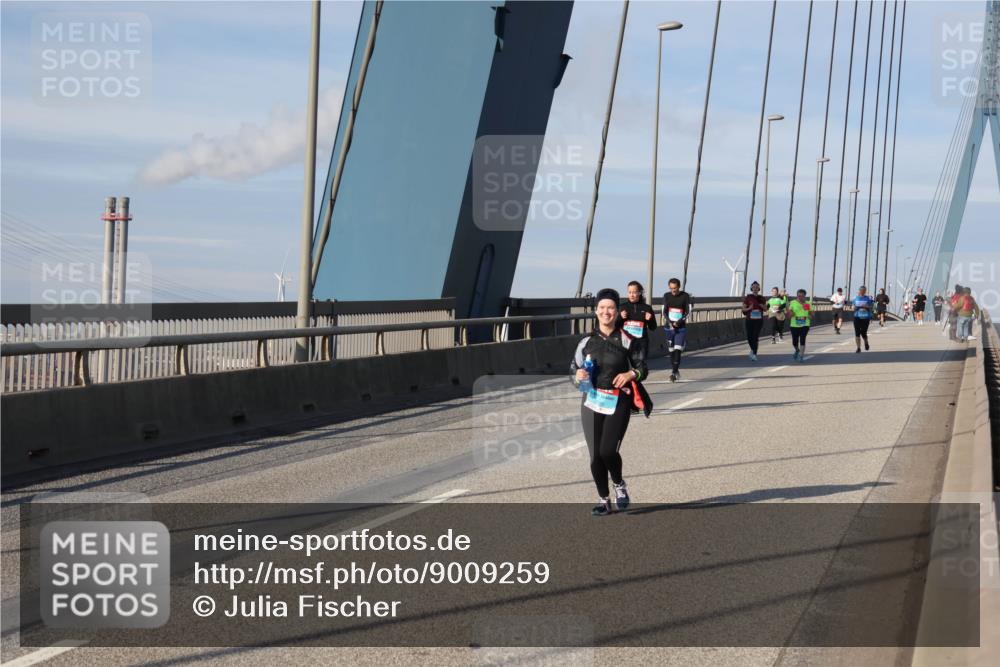 03.10.2025 - Köhlbrandbrückenlauf Julia Fischer http://msf.ph/oto/9009259 03.10.2025 10:10:09 Position 2  meine-sportfotos.de