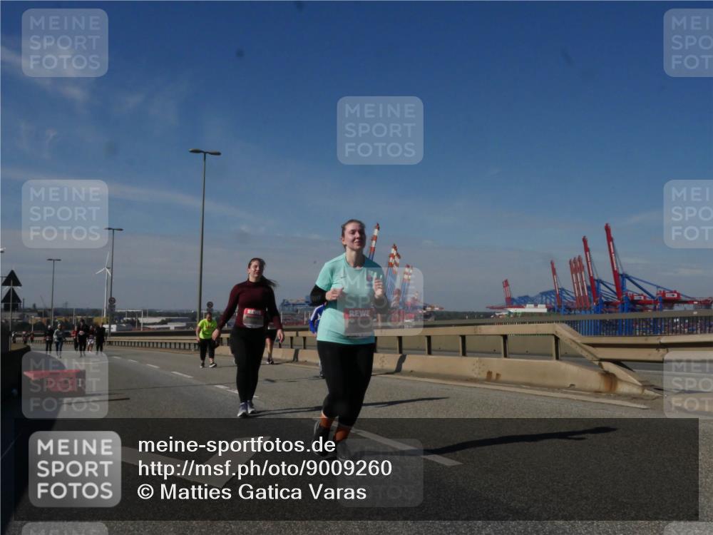 03.10.2025 - Köhlbrandbrückenlauf Matties Gatica Varas http://msf.ph/oto/9009260 03.10.2025 13:06:08 Position 2  meine-sportfotos.de