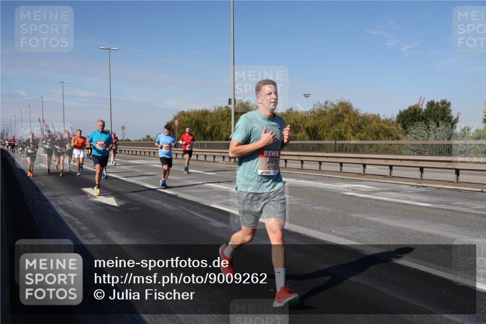 03.10.2025 - Köhlbrandbrückenlauf Julia Fischer http://msf.ph/oto/9009262 03.10.2025 12:52:34 Position 3 4107 meine-sportfotos.de