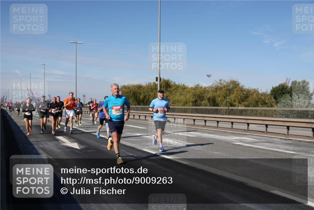 03.10.2025 - Köhlbrandbrückenlauf Julia Fischer http://msf.ph/oto/9009263 03.10.2025 12:52:35 Position 3  meine-sportfotos.de