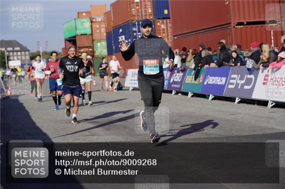 03.10.2025 - Köhlbrandbrückenlauf Michael Burmester http://msf.ph/oto/9009268 03.10.2025 10:10:26 Ziel 1093, 1307, 1499, 1605, 1631, 1636, 2134, 2728, 2858, 2890, 2891, 2964 meine-sportfotos.de