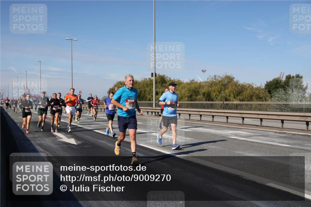 03.10.2025 - Köhlbrandbrückenlauf Julia Fischer http://msf.ph/oto/9009270 03.10.2025 12:52:36 Position 3 428 meine-sportfotos.de