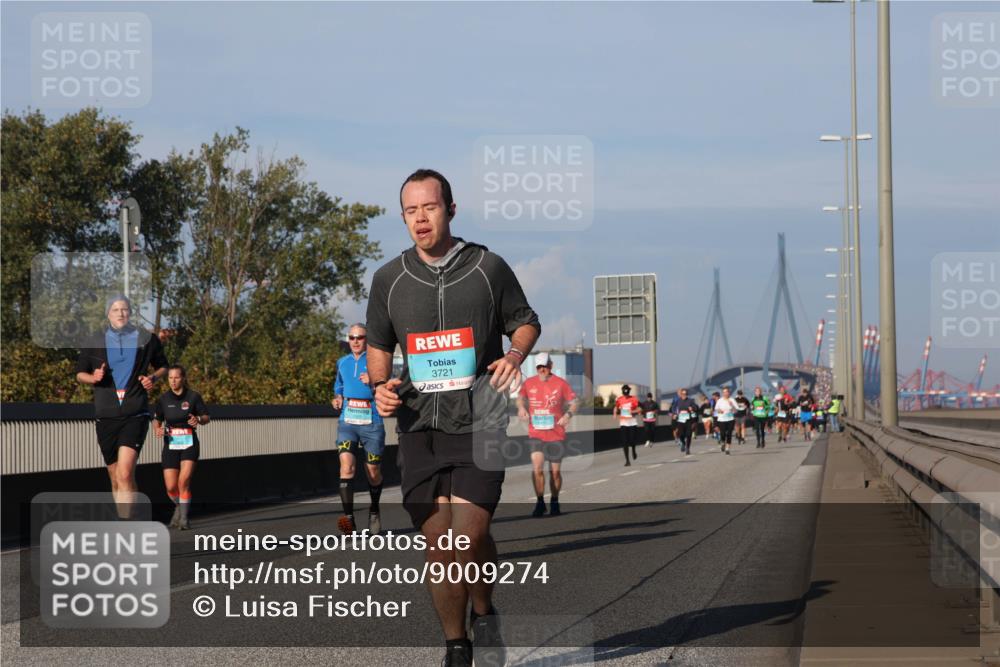 03.10.2025 - Köhlbrandbrückenlauf Luisa Fischer http://msf.ph/oto/9009274 03.10.2025 10:51:11 Position 3 3721 meine-sportfotos.de