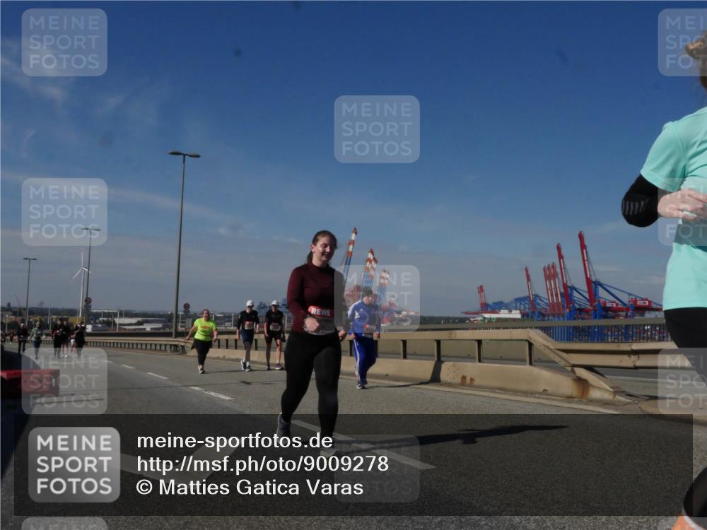 03.10.2025 - Köhlbrandbrückenlauf Matties Gatica Varas http://msf.ph/oto/9009278 03.10.2025 13:06:09 Position 2  meine-sportfotos.de