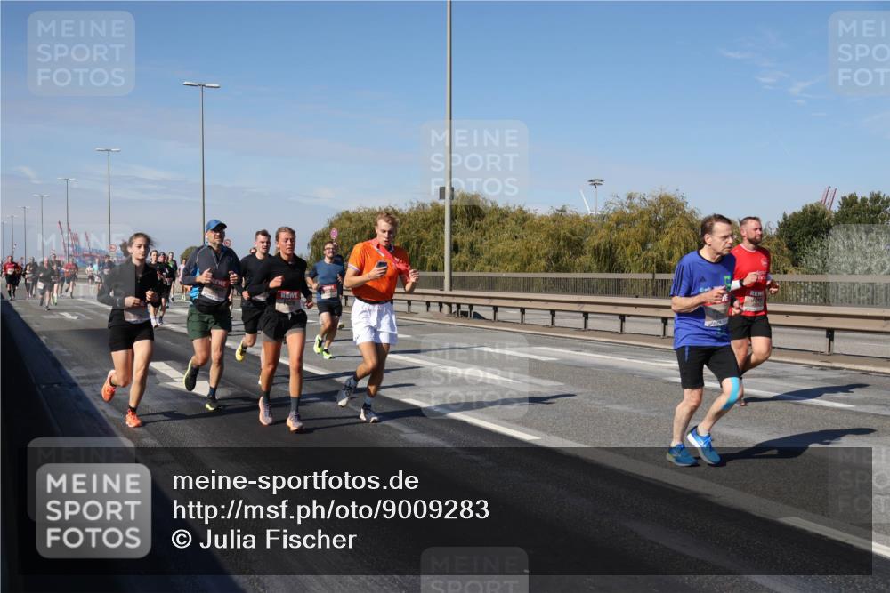 03.10.2025 - Köhlbrandbrückenlauf Julia Fischer http://msf.ph/oto/9009283 03.10.2025 12:52:38 Position 3  meine-sportfotos.de
