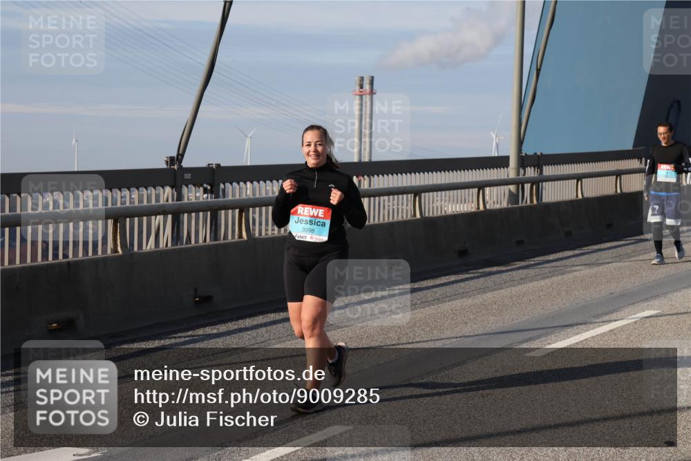 03.10.2025 - Köhlbrandbrückenlauf Julia Fischer http://msf.ph/oto/9009285 03.10.2025 10:10:16 Position 2 3098 meine-sportfotos.de