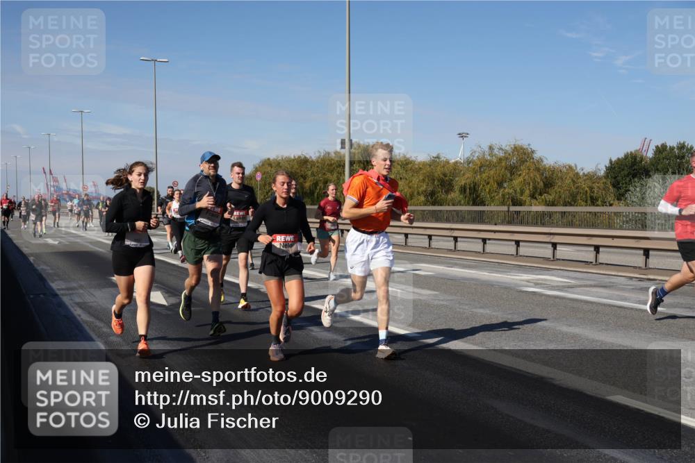 03.10.2025 - Köhlbrandbrückenlauf Julia Fischer http://msf.ph/oto/9009290 03.10.2025 12:52:39 Position 3  meine-sportfotos.de