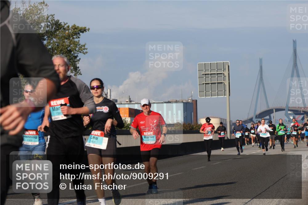 03.10.2025 - Köhlbrandbrückenlauf Luisa Fischer http://msf.ph/oto/9009291 03.10.2025 10:51:12 Position 3 1302, 1385, 406, 1477 meine-sportfotos.de