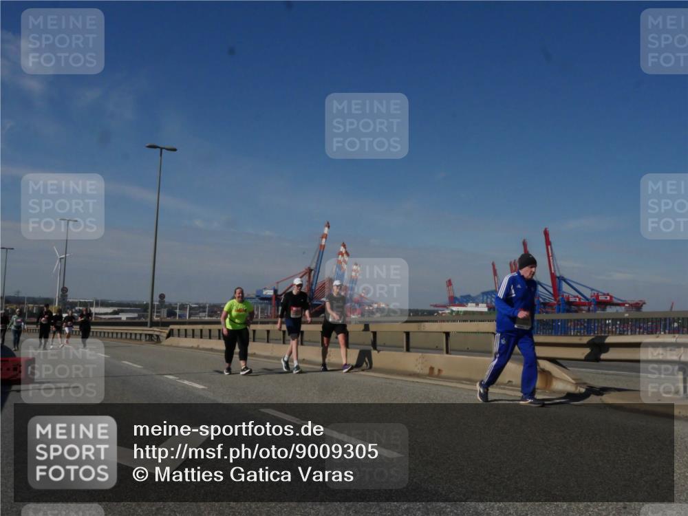 03.10.2025 - Köhlbrandbrückenlauf Matties Gatica Varas http://msf.ph/oto/9009305 03.10.2025 13:06:12 Position 2  meine-sportfotos.de