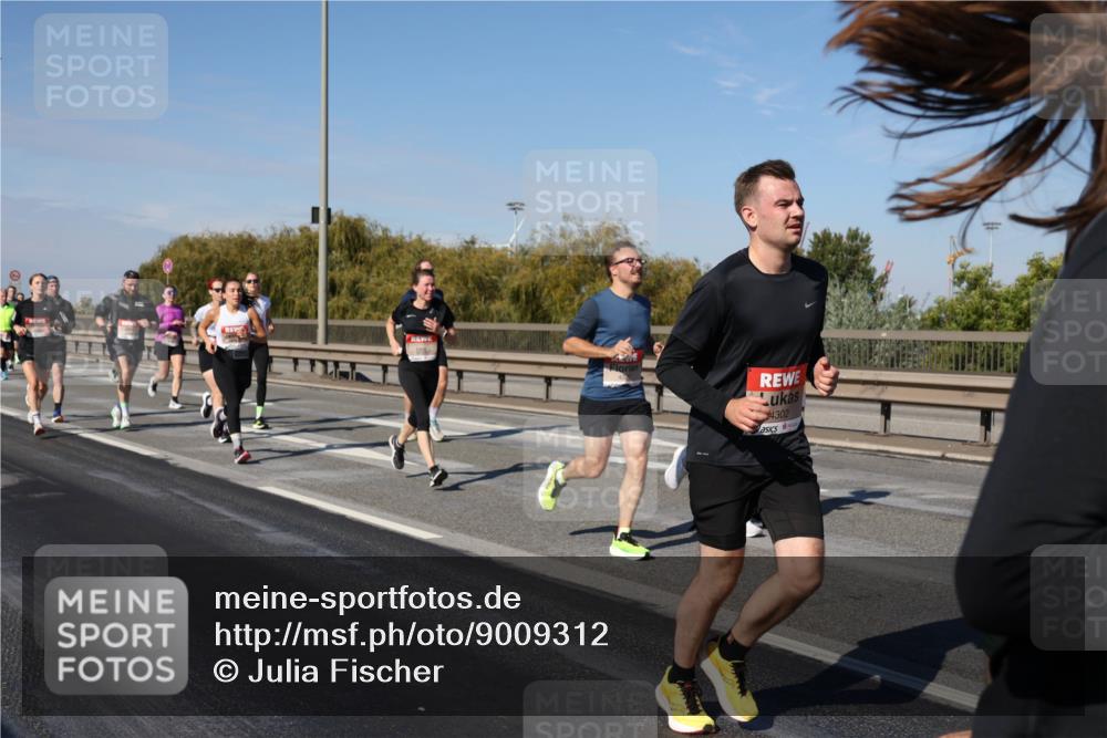 03.10.2025 - Köhlbrandbrückenlauf Julia Fischer http://msf.ph/oto/9009312 03.10.2025 12:52:41 Position 3 4302 meine-sportfotos.de