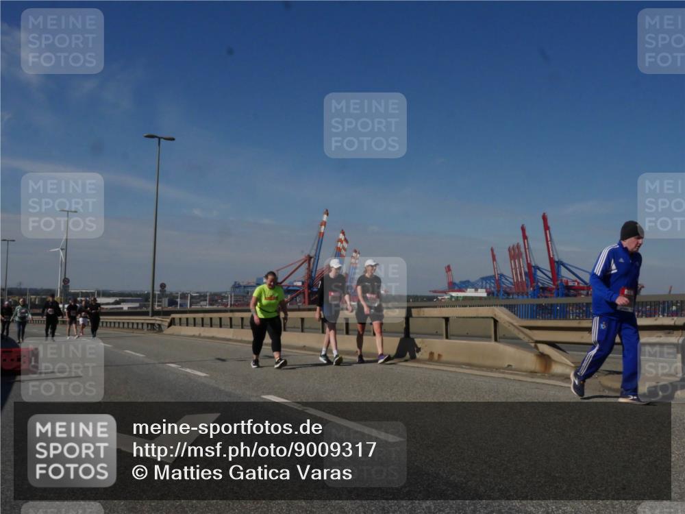 03.10.2025 - Köhlbrandbrückenlauf Matties Gatica Varas http://msf.ph/oto/9009317 03.10.2025 13:06:13 Position 2  meine-sportfotos.de